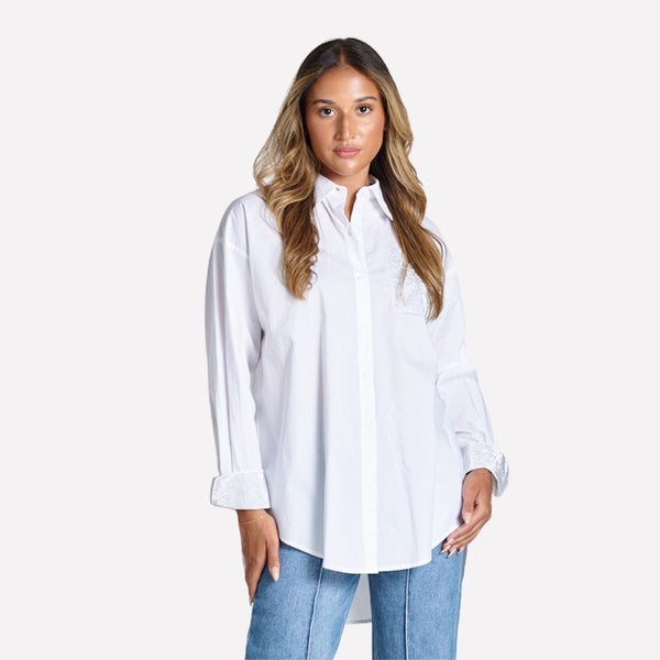 This shirt has a relaxed, oversize fit.
