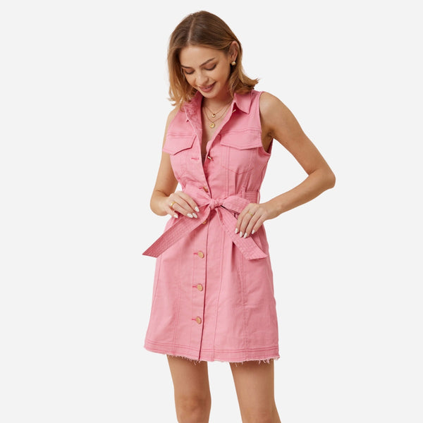 This pink denim dress features a collar, gold button front and a detachable waist tie.