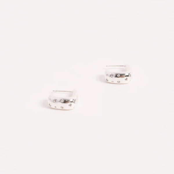 They feature small diamantes.