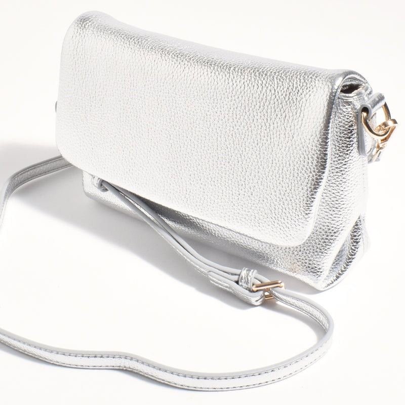 And it also has a silver crossbody strap