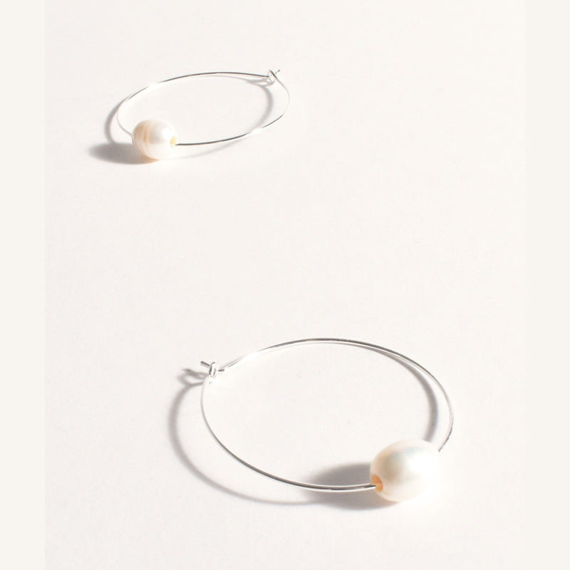 Fine Wire Pearl Hoop Earrings (Silver)