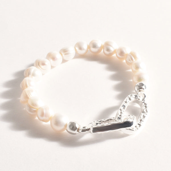 Freshwater Pearl & Beaten Link Stretch Bracelet in Silver