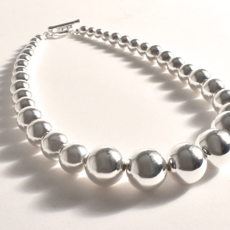 Graduated Metal Ball Necklace (Silver)