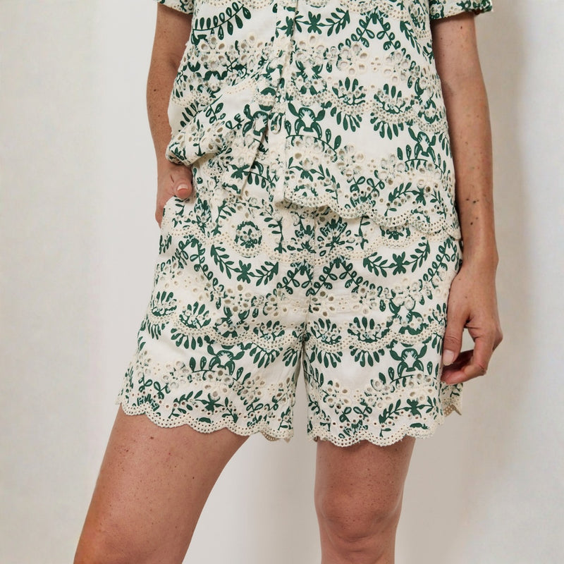 The shorts also have pockets.