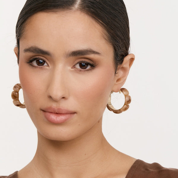 Midi Resin Metal Hoop Earrings (Cream)