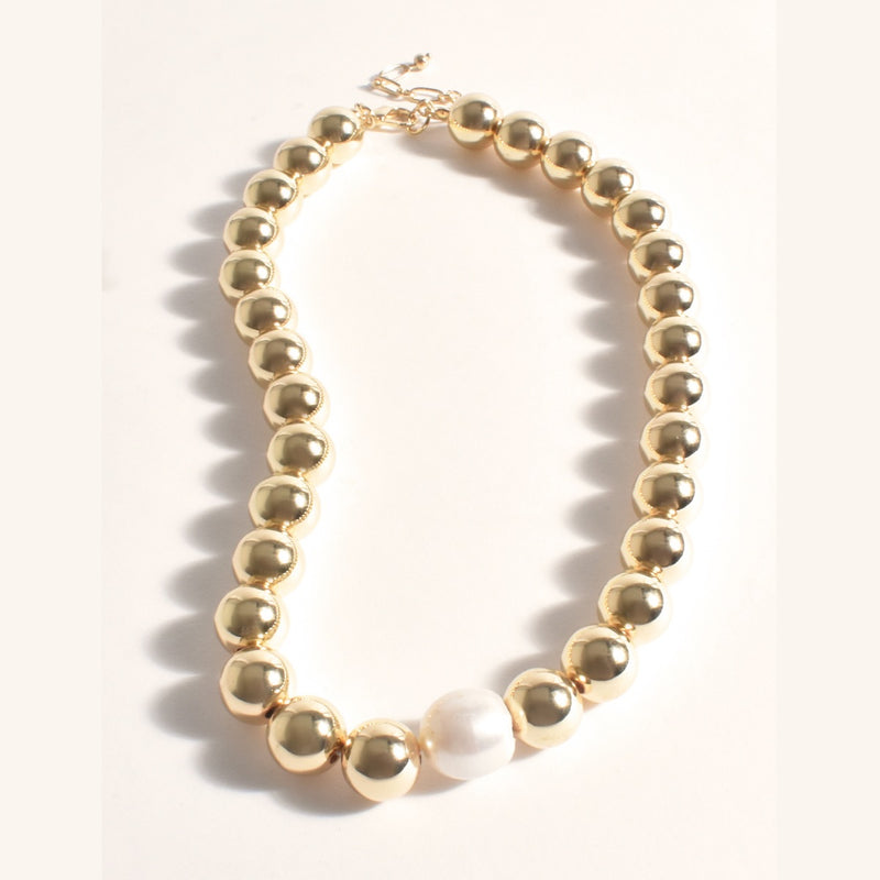 Pearl Centre Metal Ball Event Necklace in gold