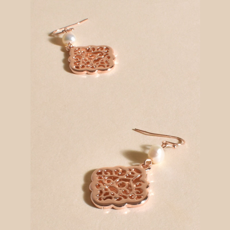 These Pearl Filigree Hook Earrings are lightweight and a rose gold colour