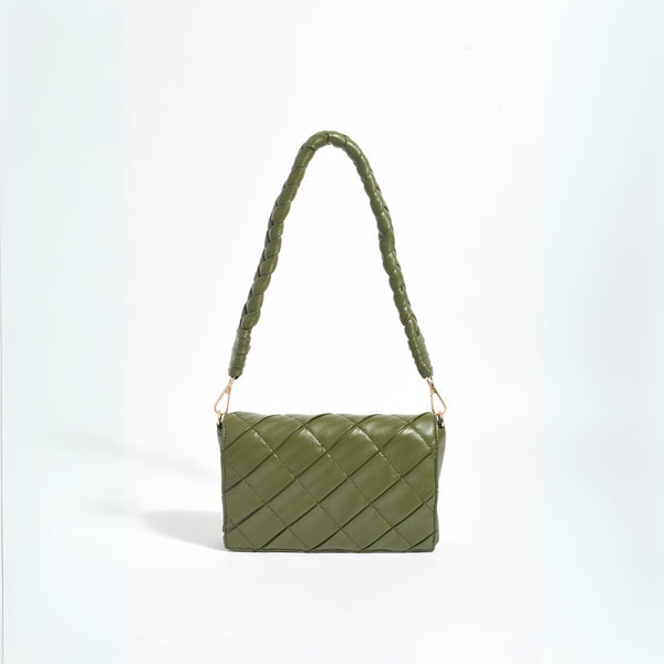 The bag has a detachable shoulder strap and can also be used as a clutch