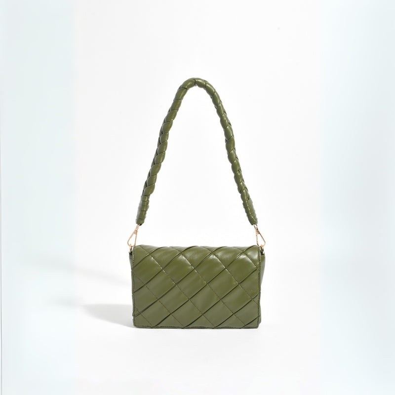 The bag has a detachable shoulder strap and can also be used as a clutch