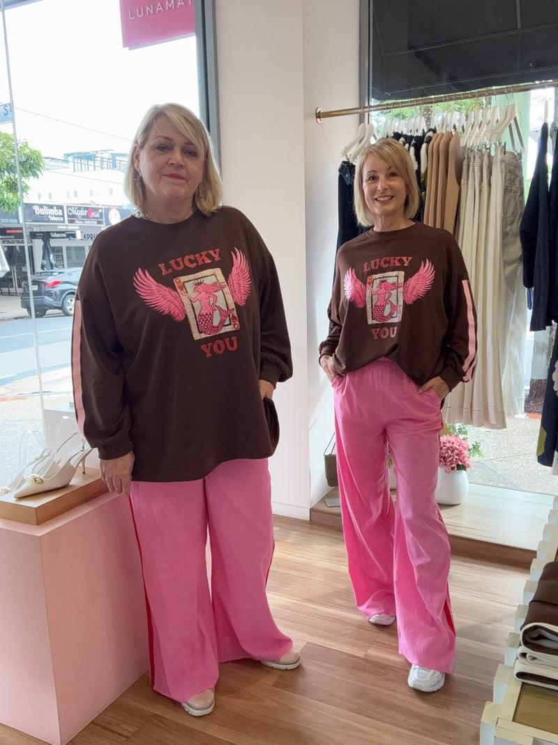 Jill (left) wearing a Size XL and Tanya (right) wearing a Size Small.
