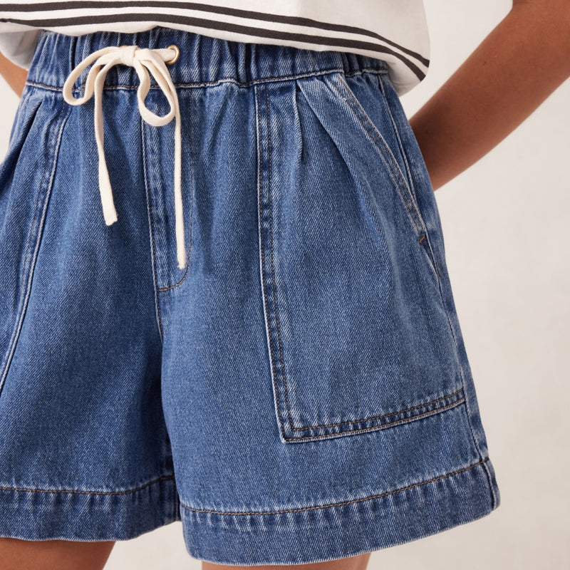 Darcy Everyday Denim Shorts (Washed Indigo)
