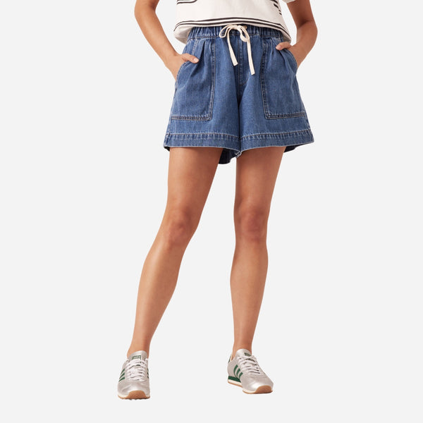 Darcy Everyday Denim Shorts (Washed Indigo)