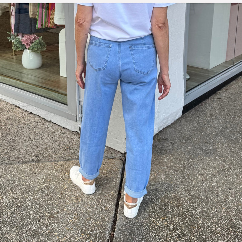 Bowie Barrel Jeans (Light Wash)