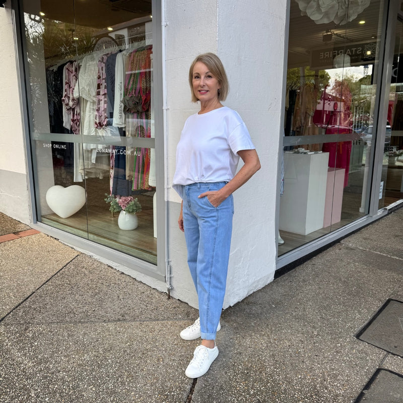 Bowie Barrel Jeans (Light Wash)