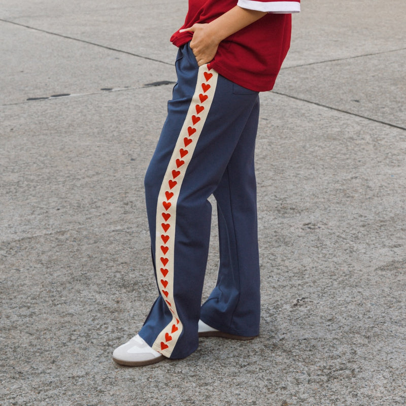 They also have front pockets.