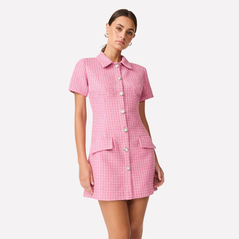 The dress has short sleeves and it will be perfect for the office or a special event.