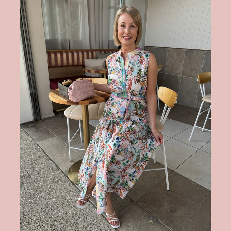 Tanya is 165cm tall, typically a Size 8-10 and wears a Size 10 in this dress.