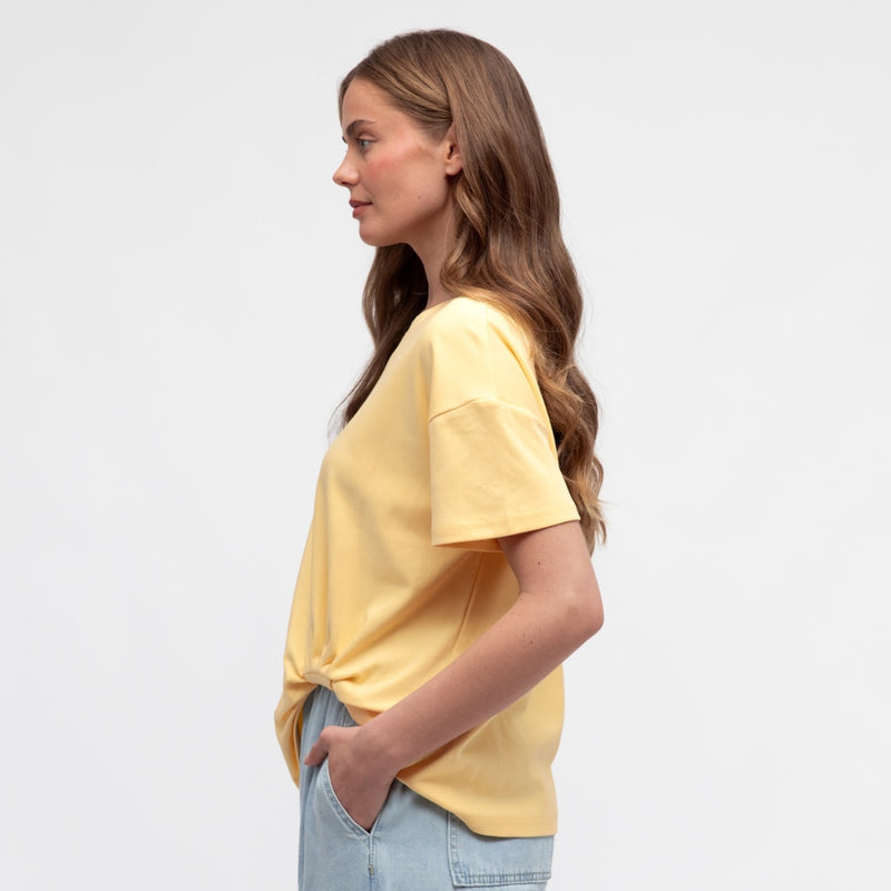 Side view of the tee