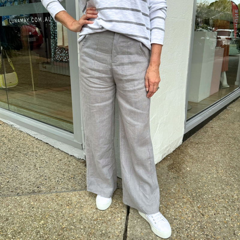 Jude Linen Pants in a light grey colour