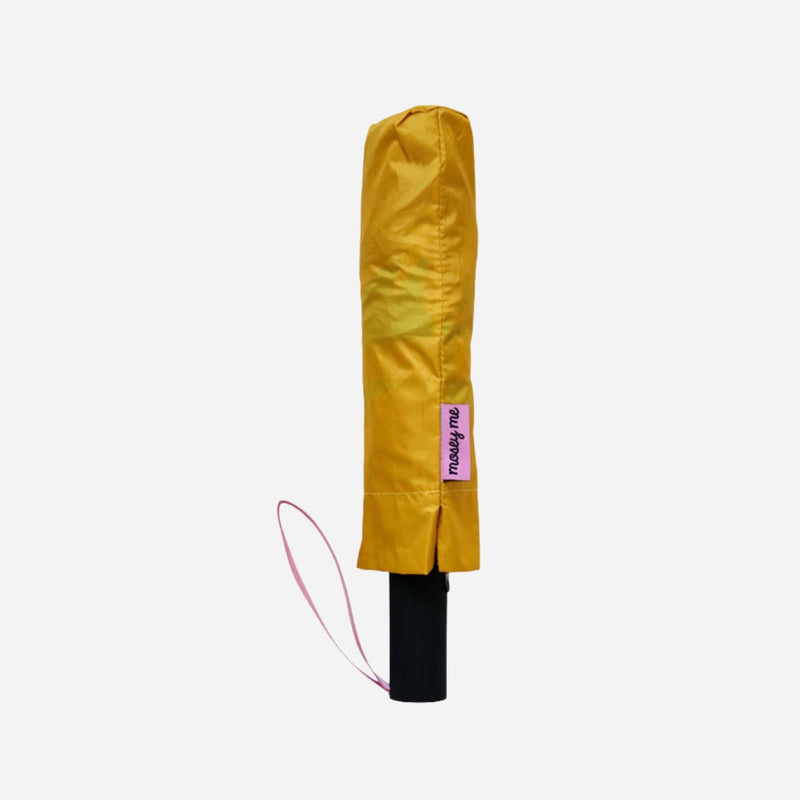 This compact umbrella has a self fabric pouch for easy storage.