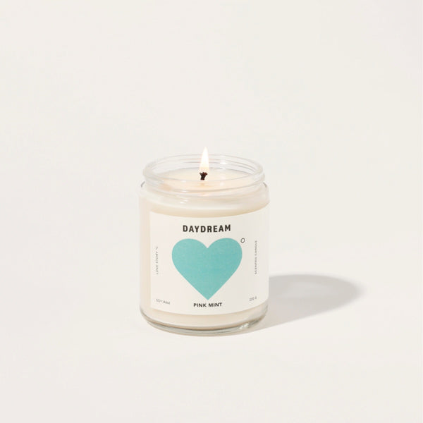It has notes of bergamot and cedar wood, coupled with warm leather and musk base notes.