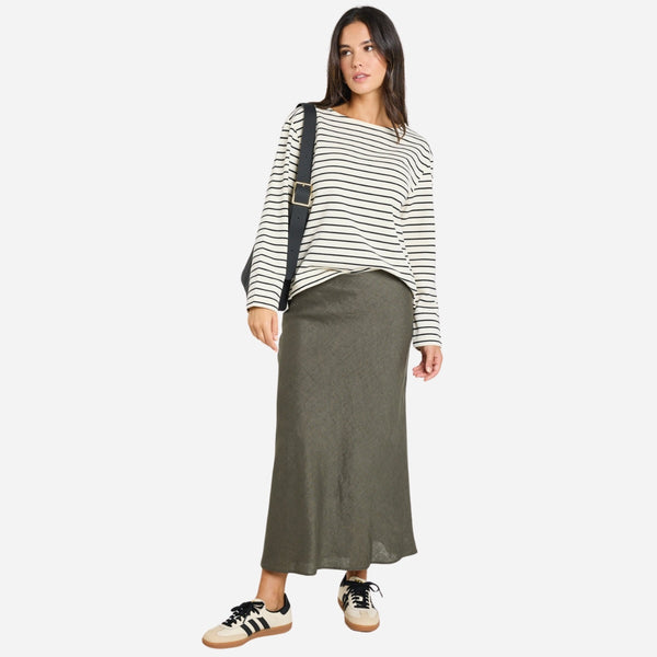 This skirt is a great wardrobe basic and can be worn with a stripe tee.