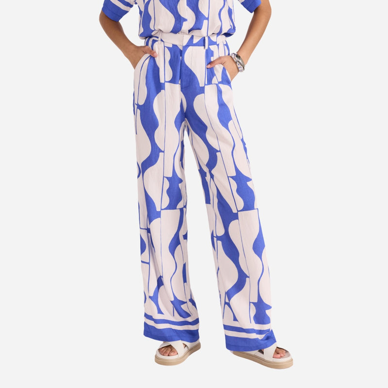 Santi Printed Pants in blue and white