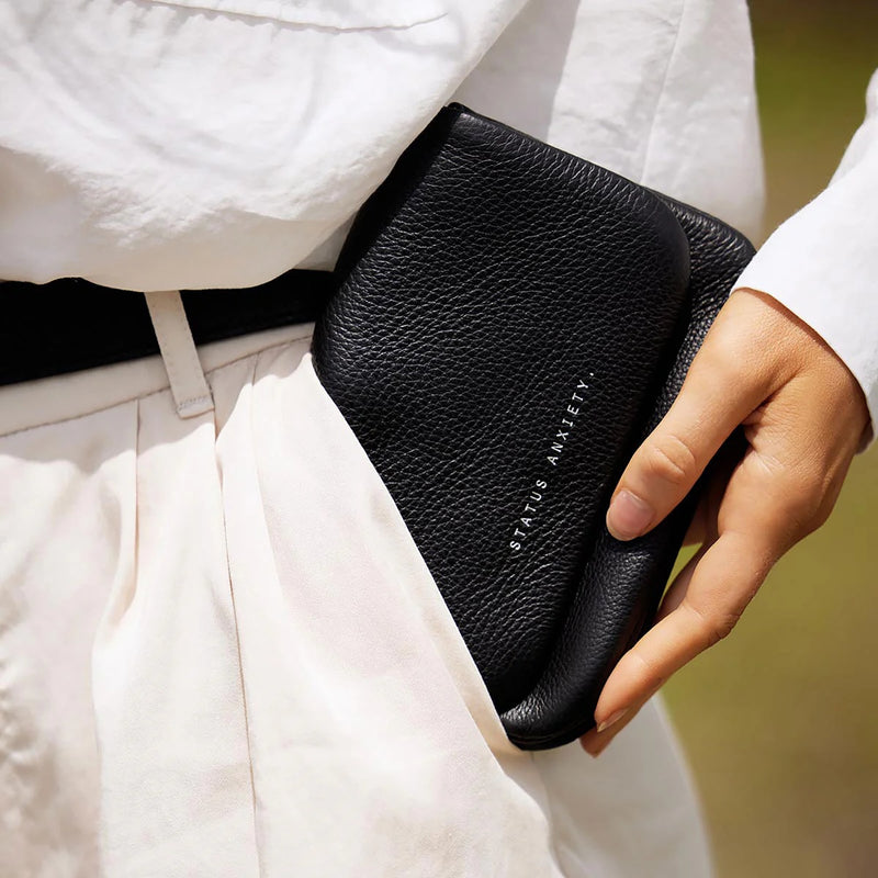Its compact size can be put in your pocket.