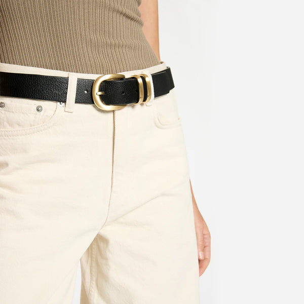 Model wearing the belt.