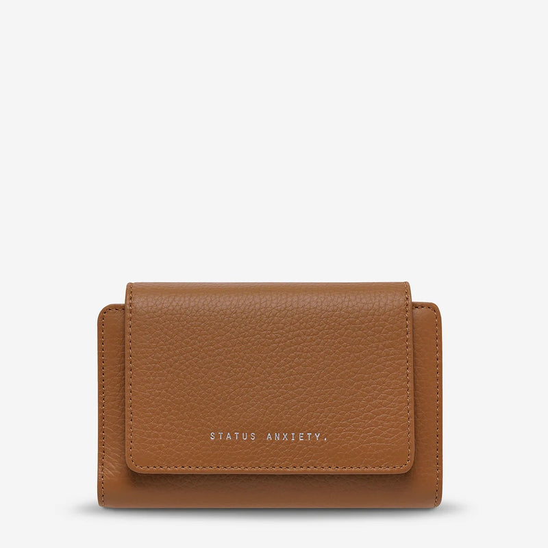 Front fold over flap.