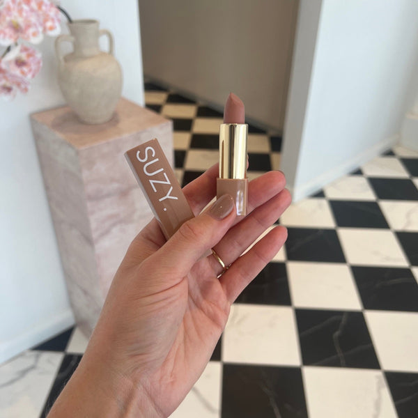 Suzy Honey Lipstick (Satin Luxe)