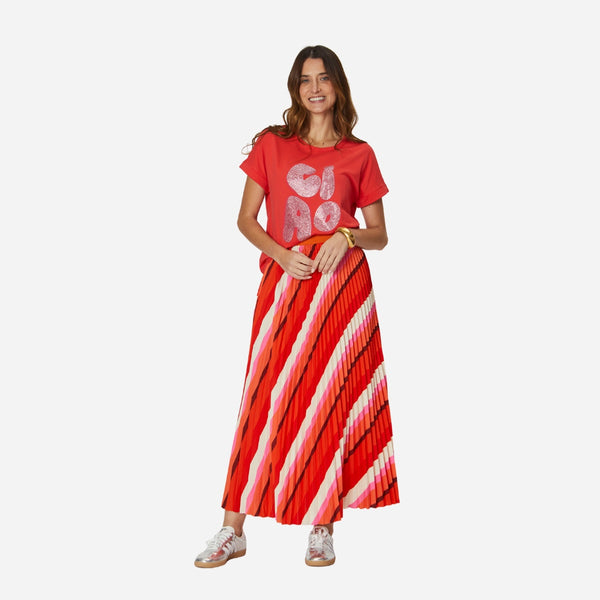 This tee looks fab with our Simone Pleat Skirt - Red/Pink Stripe.