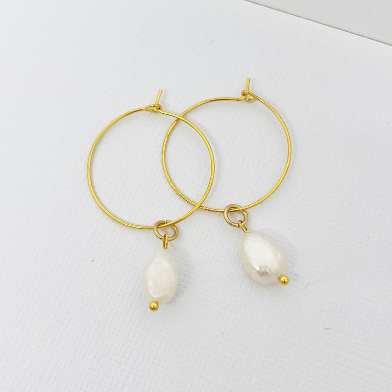 Dion Freshwater Pearl Hoop Earrings (Gold)