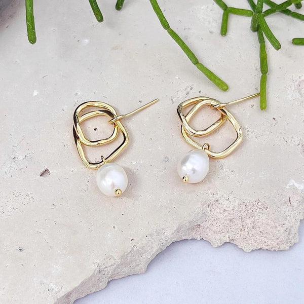 Isla Freshwater Pearl Drop Earrings